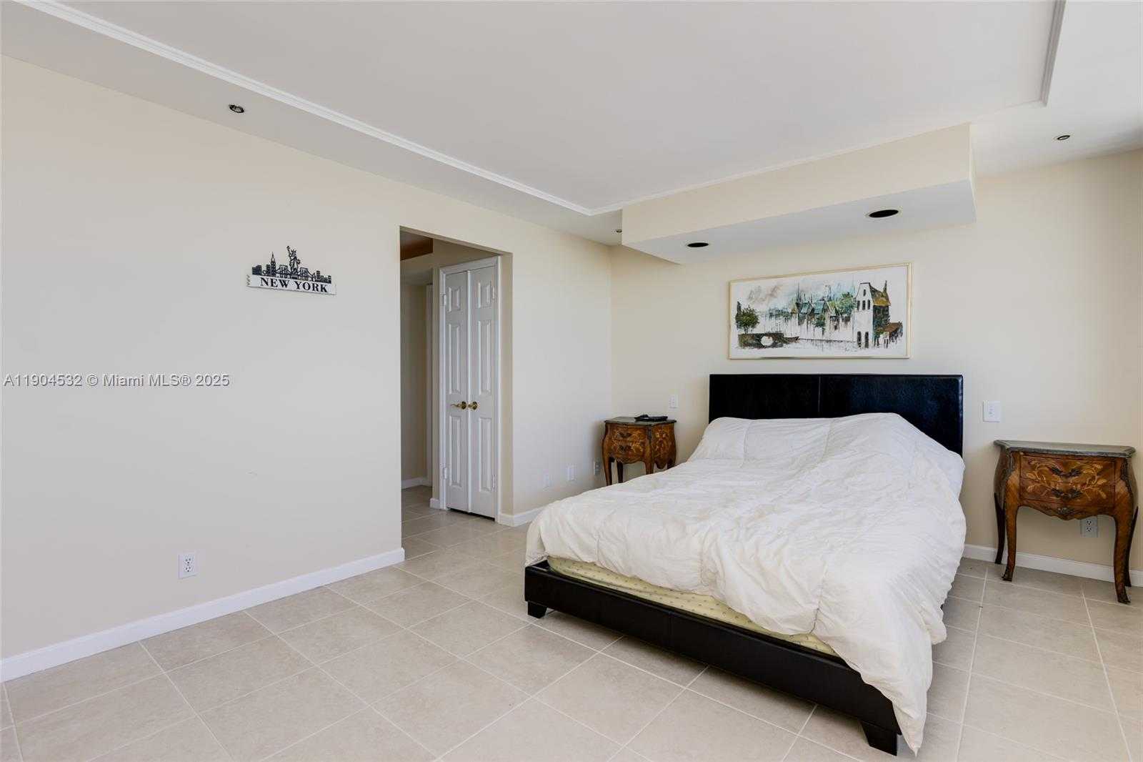 Small Image of 1410 SOUTH OCEAN DR #1702, Hollywood Number 7