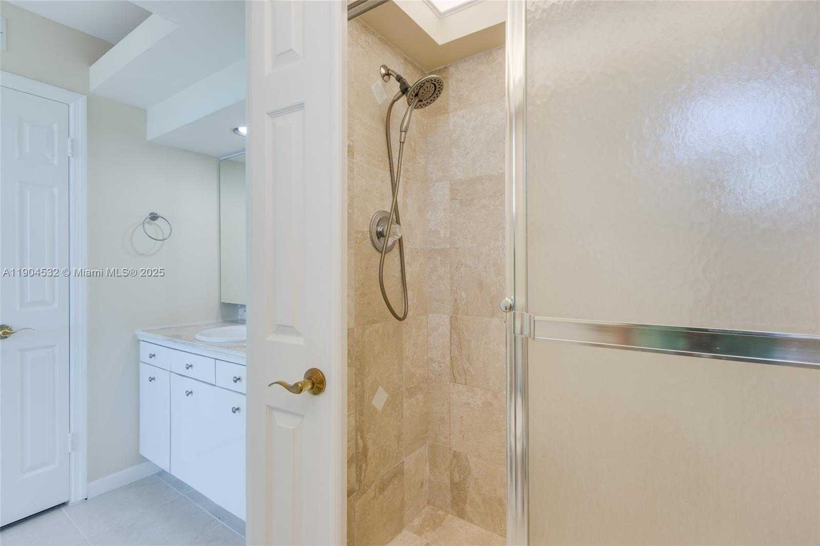 Small Image of 1410 SOUTH OCEAN DR #1702, Hollywood Number 9