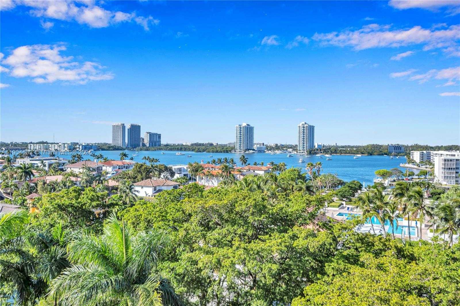 Small Image of 2000 ISLAND BLVD #806, Aventura Number 4