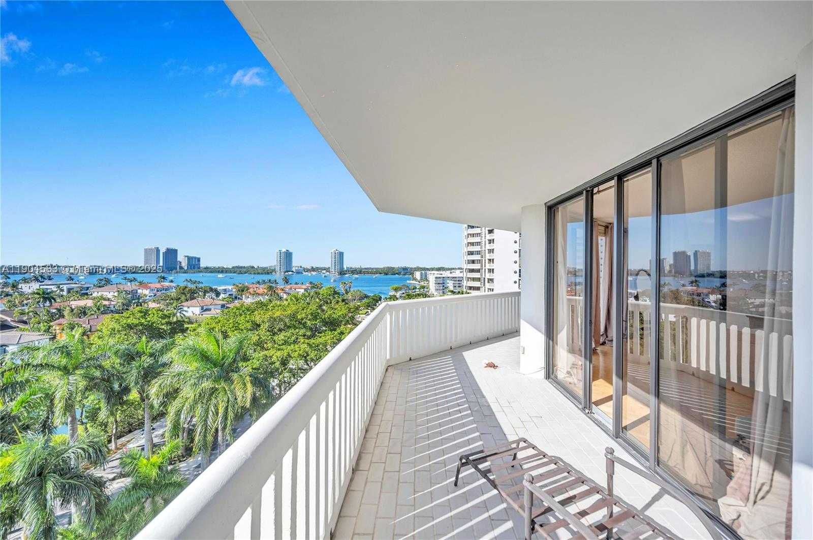 Small Image of 2000 ISLAND BLVD #806, Aventura Number 6