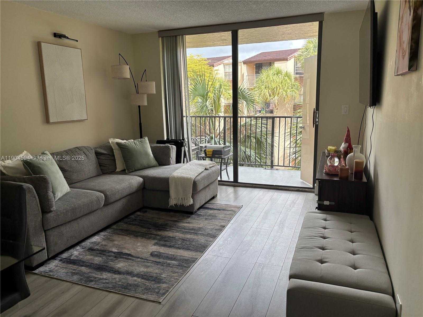 Small Image of 14525 NORTH KENDALL DR #307J, Miami Number 10