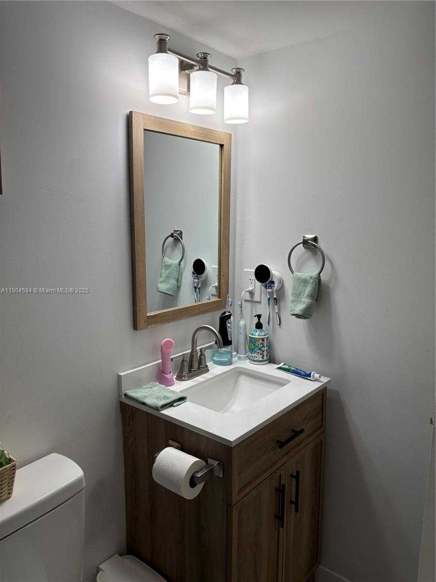 Small Image of 14525 NORTH KENDALL DR #307J, Miami Number 17