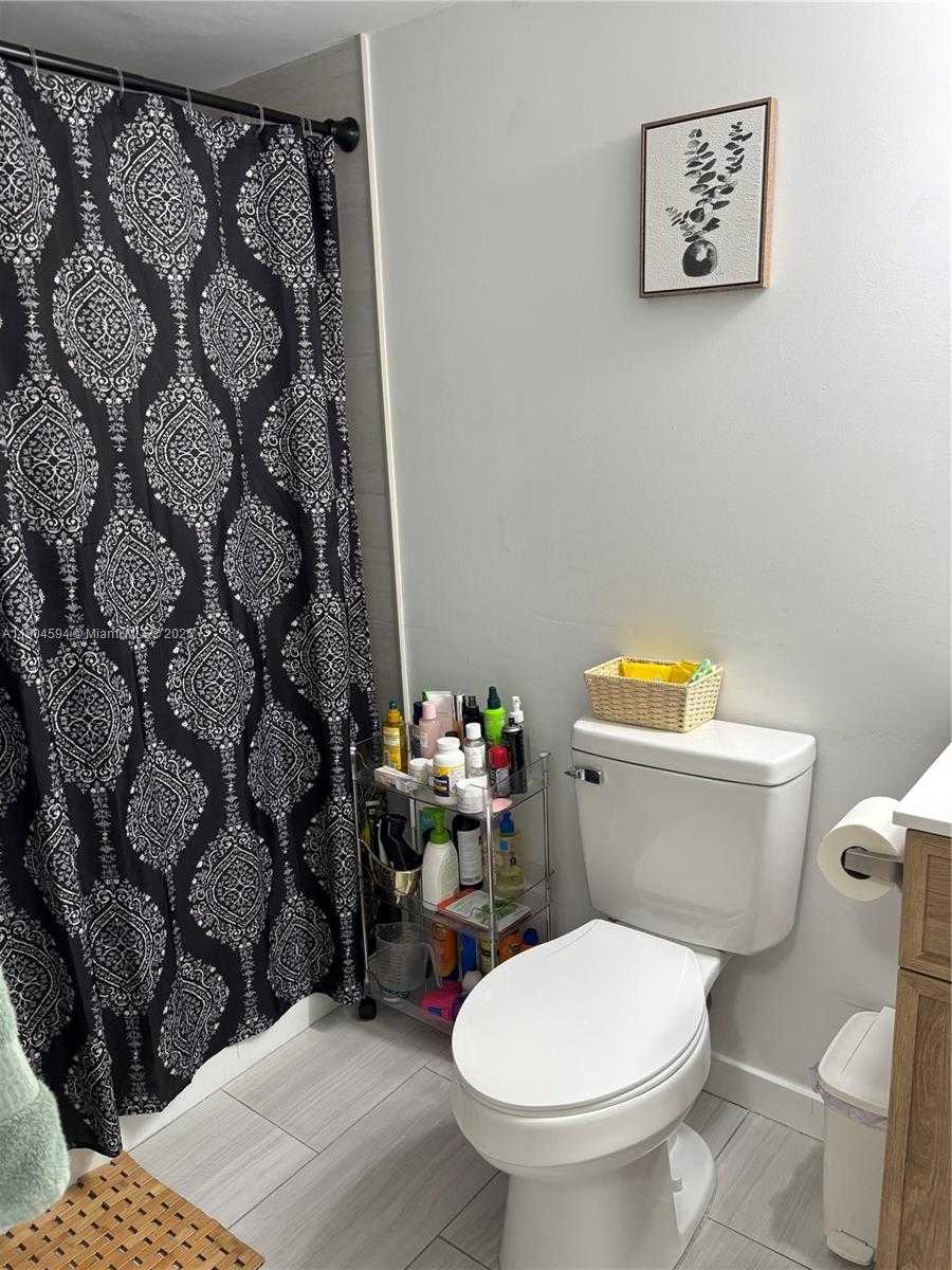 Small Image of 14525 NORTH KENDALL DR #307J, Miami Number 18