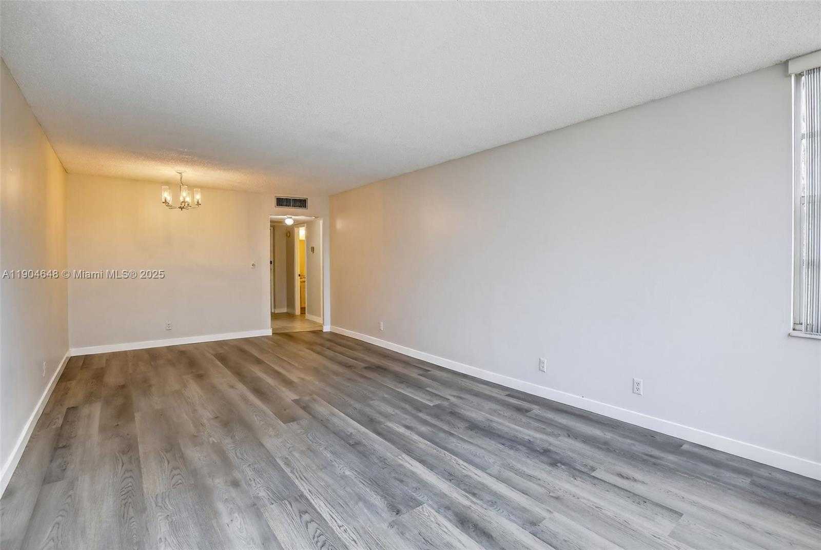 Small Image of 6500 CYPRESS RD #410, Plantation Number 10