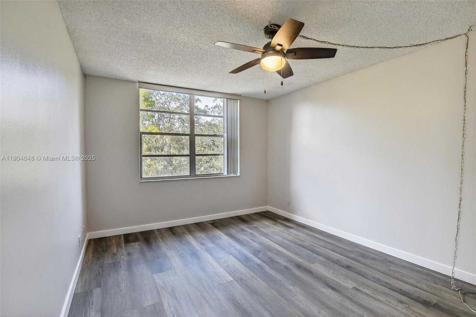 Small Image of 6500 CYPRESS RD #410, Plantation Number 14