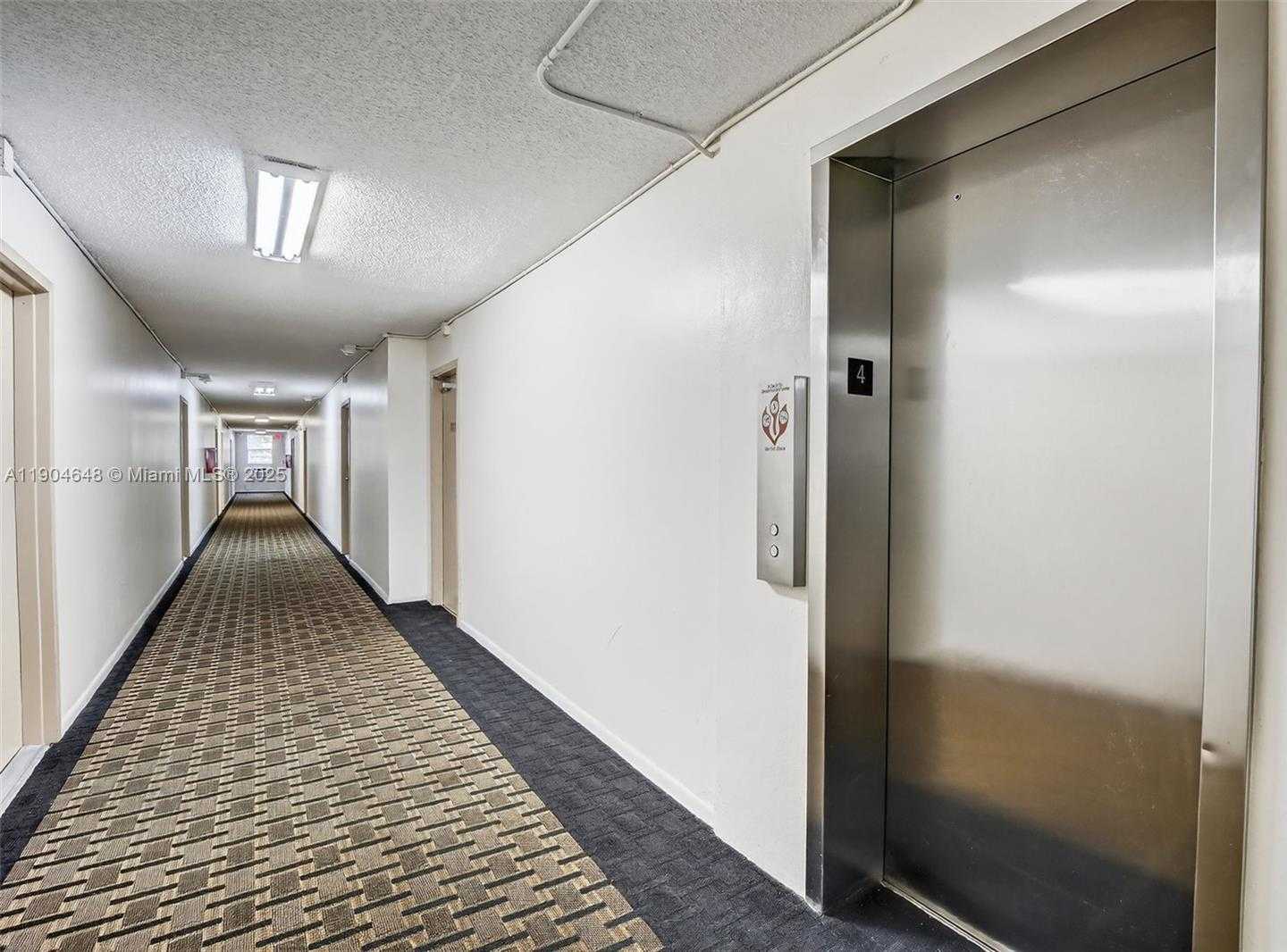 Small Image of 6500 CYPRESS RD #410, Plantation Number 21