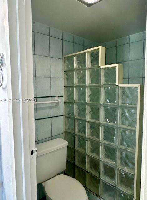 Small Image of 3675 NORTH COUNTRY CLUB DR #210, Aventura Number 23