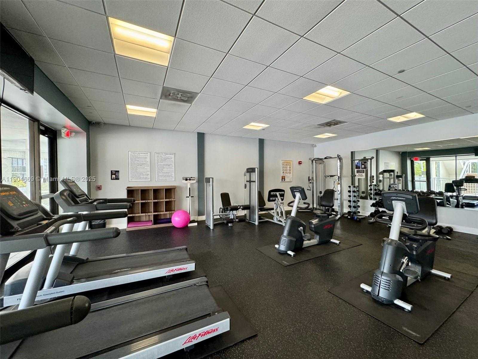 Small Image of 3675 NORTH COUNTRY CLUB DR #210, Aventura Number 32