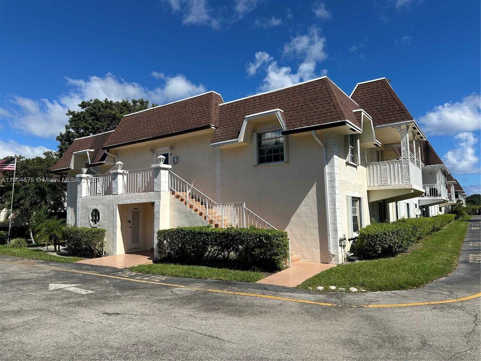 Small Image of 708 SOUTH EAST 2ND AVE #327, Deerfield Beach Number 1