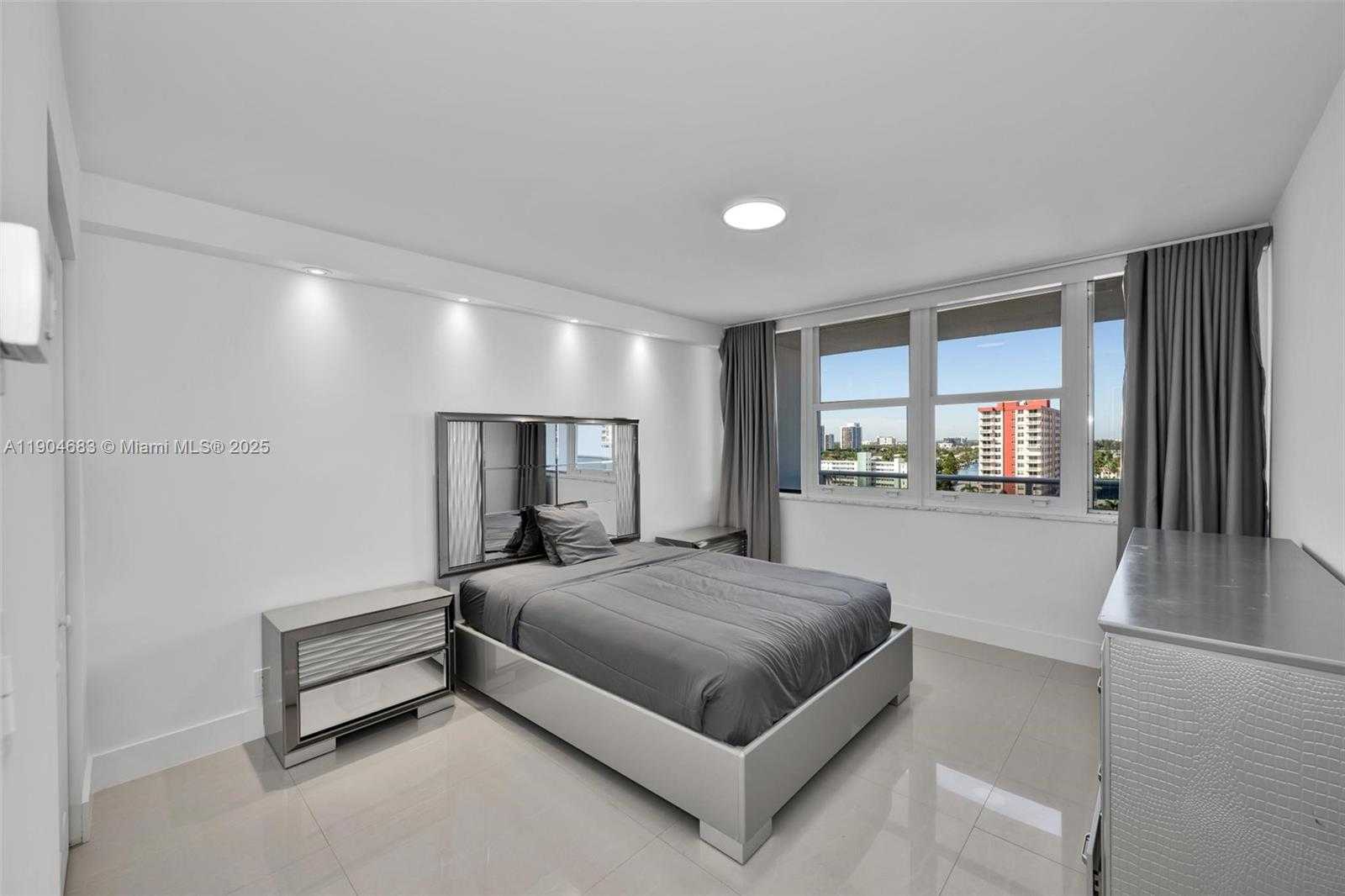Small Image of 3140 SOUTH OCEAN DR #1011, Hallandale Beach Number 10