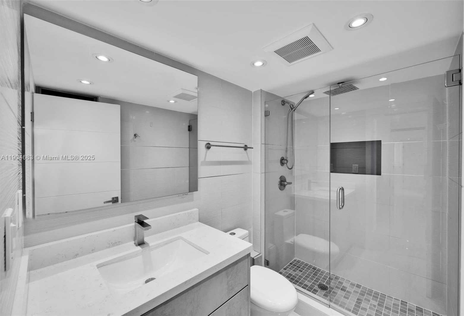 Small Image of 3140 SOUTH OCEAN DR #1011, Hallandale Beach Number 11