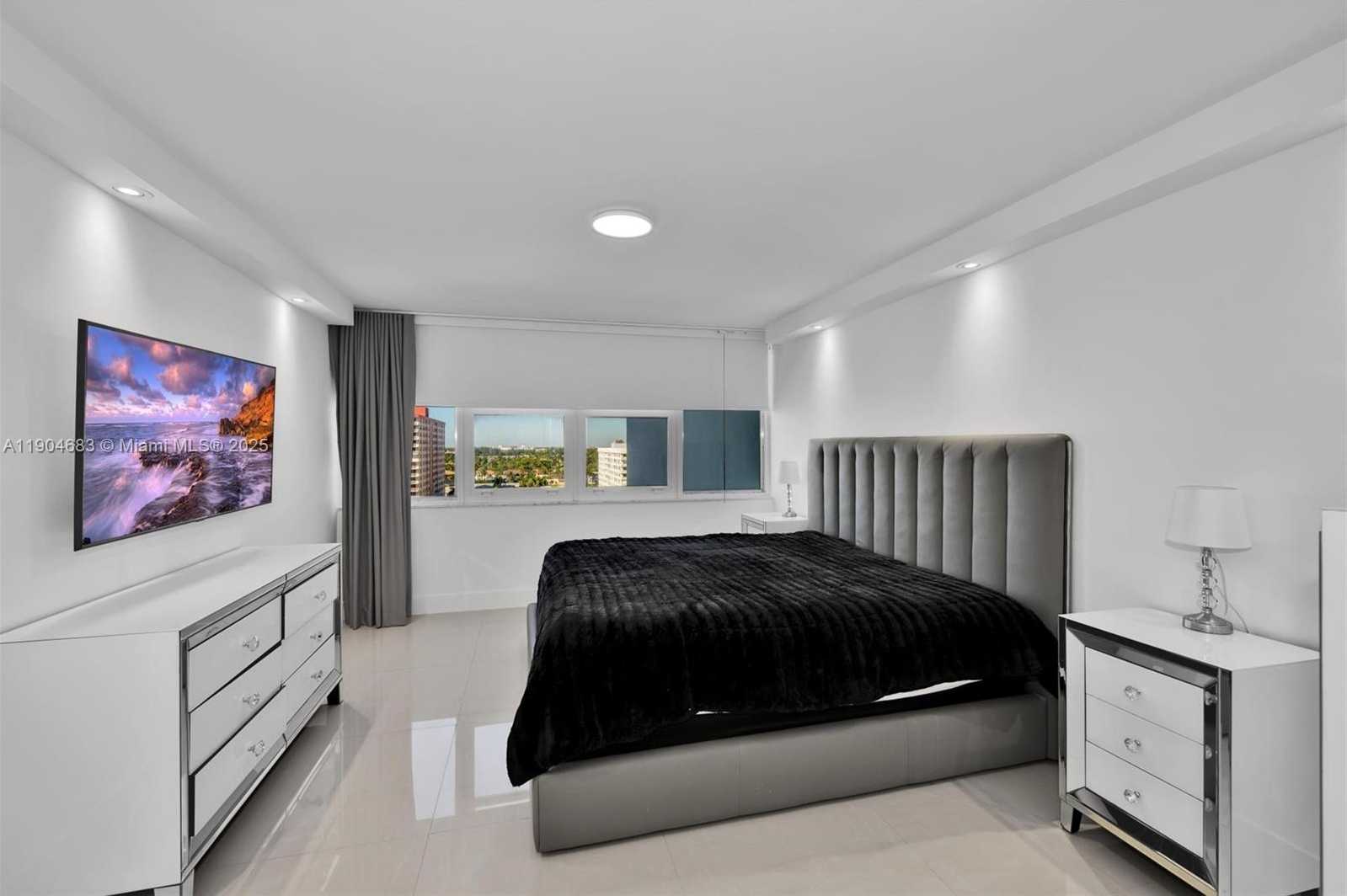 Small Image of 3140 SOUTH OCEAN DR #1011, Hallandale Beach Number 20