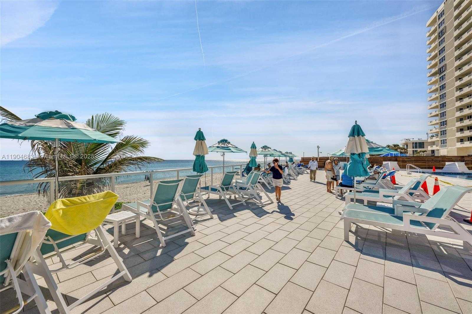 Small Image of 3140 SOUTH OCEAN DR #1011, Hallandale Beach Number 37