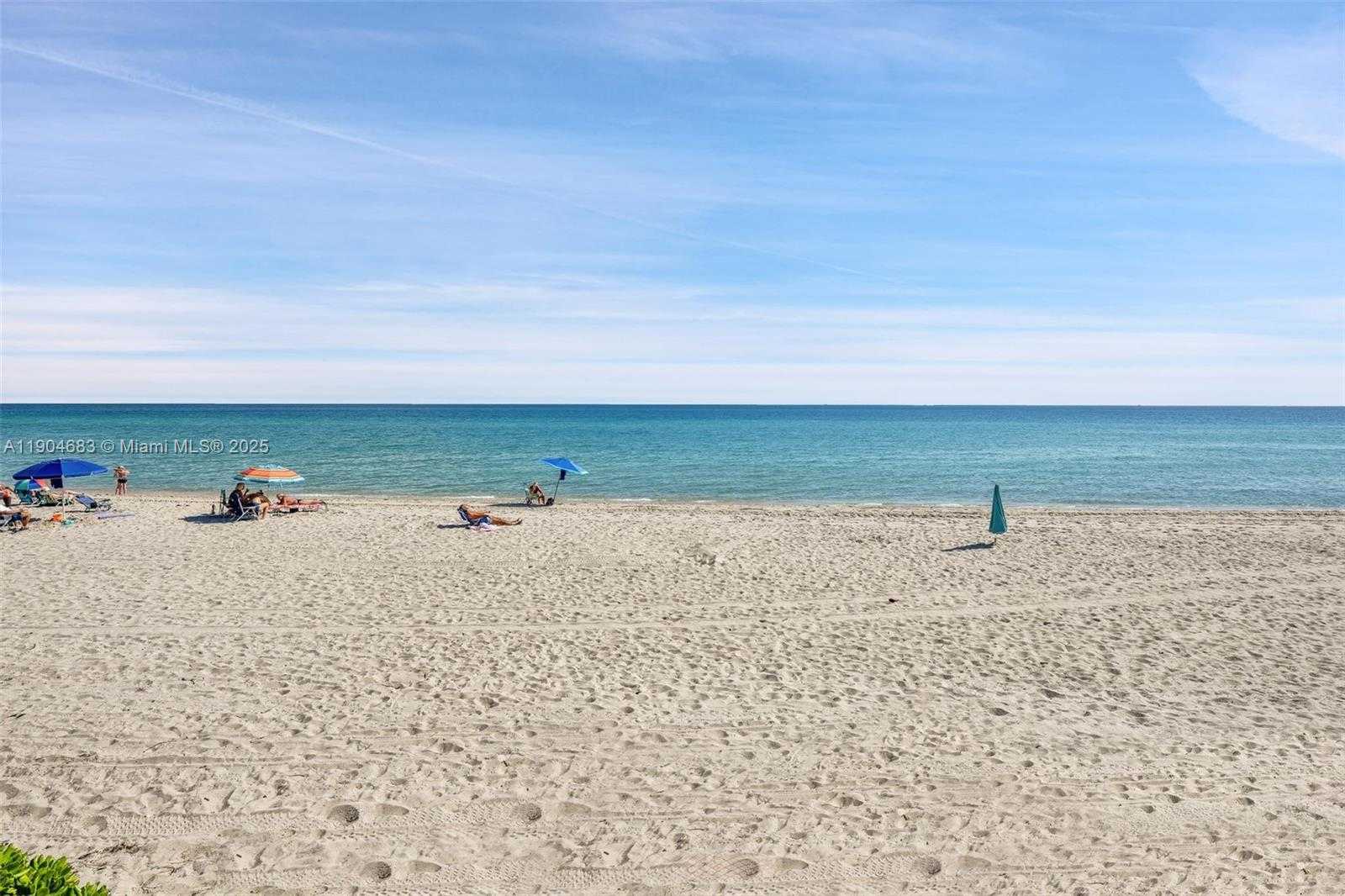 Small Image of 3140 SOUTH OCEAN DR #1011, Hallandale Beach Number 39