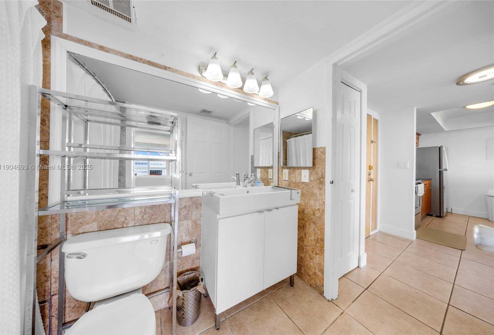 Small Image of 7601 EAST TREASURE DR #1021, North Bay Village Number 18