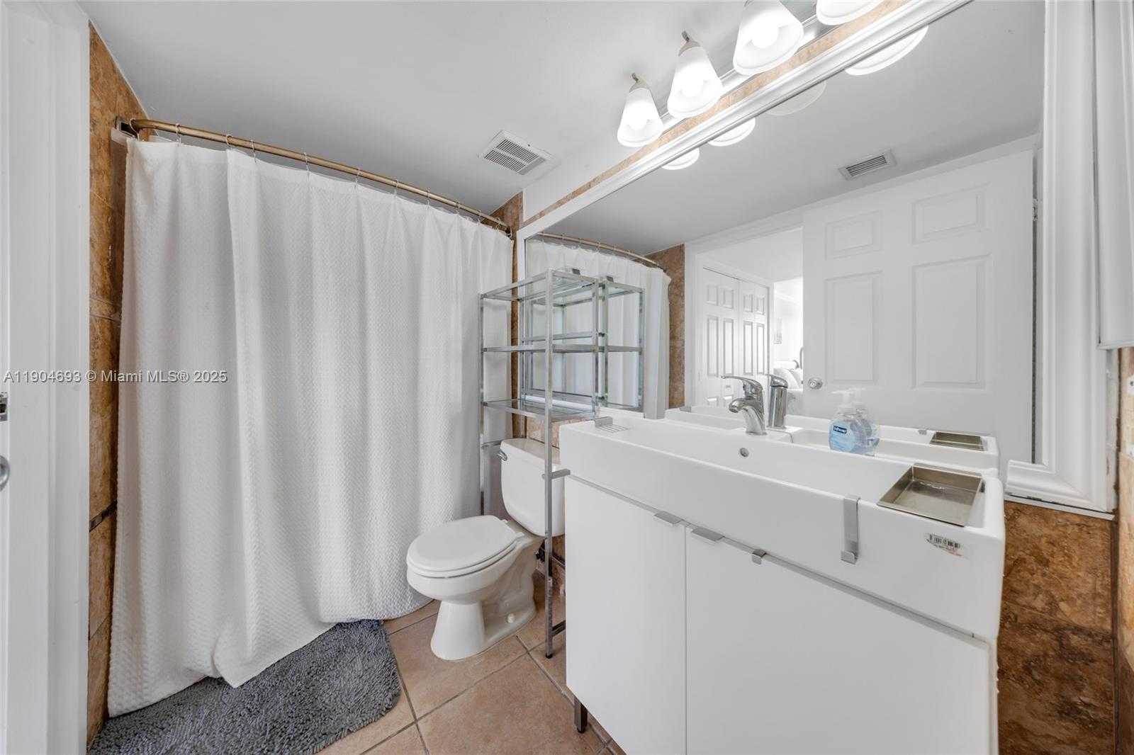 Small Image of 7601 EAST TREASURE DR #1021, North Bay Village Number 19