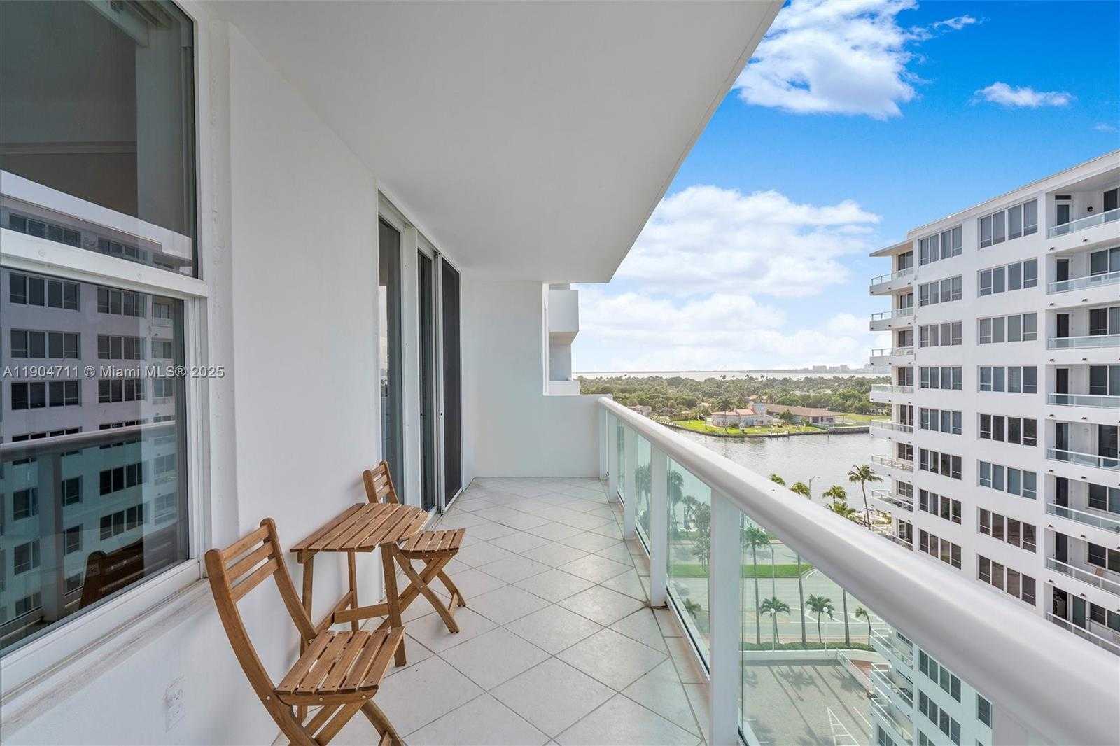 Small Image of 5001 COLLINS AVE #11F, Miami Beach Number 2