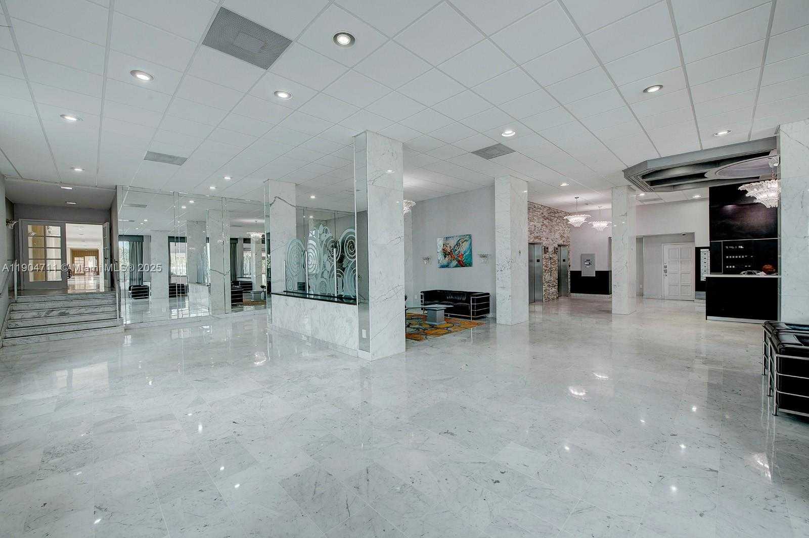 Small Image of 5001 COLLINS AVE #11F, Miami Beach Number 32
