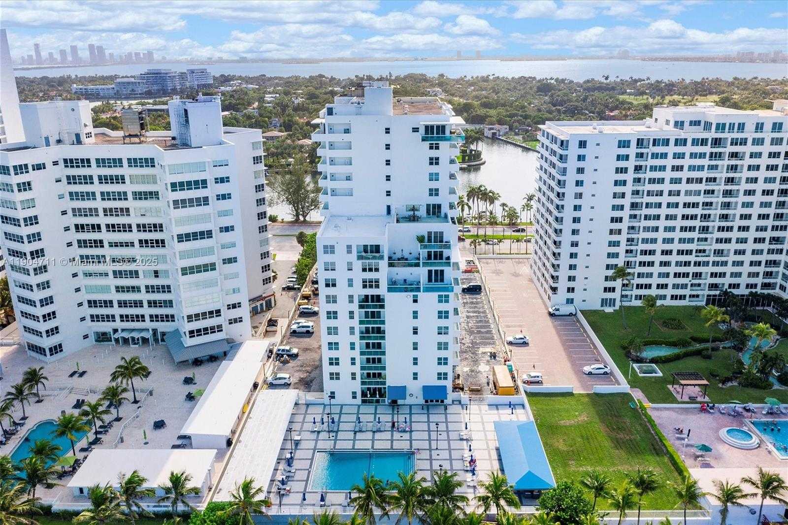 Small Image of 5001 COLLINS AVE #11F, Miami Beach Number 36