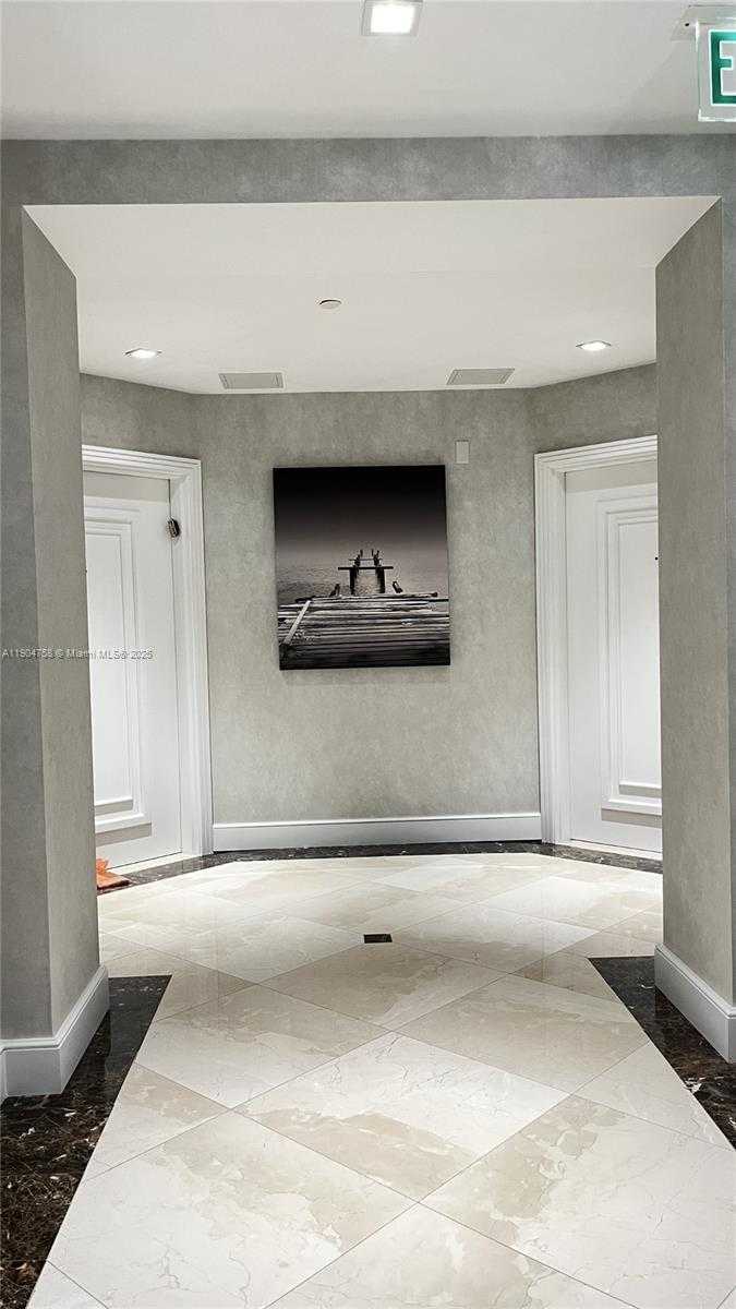 Small Image of 21150 POINT PL #1202, Aventura Number 12