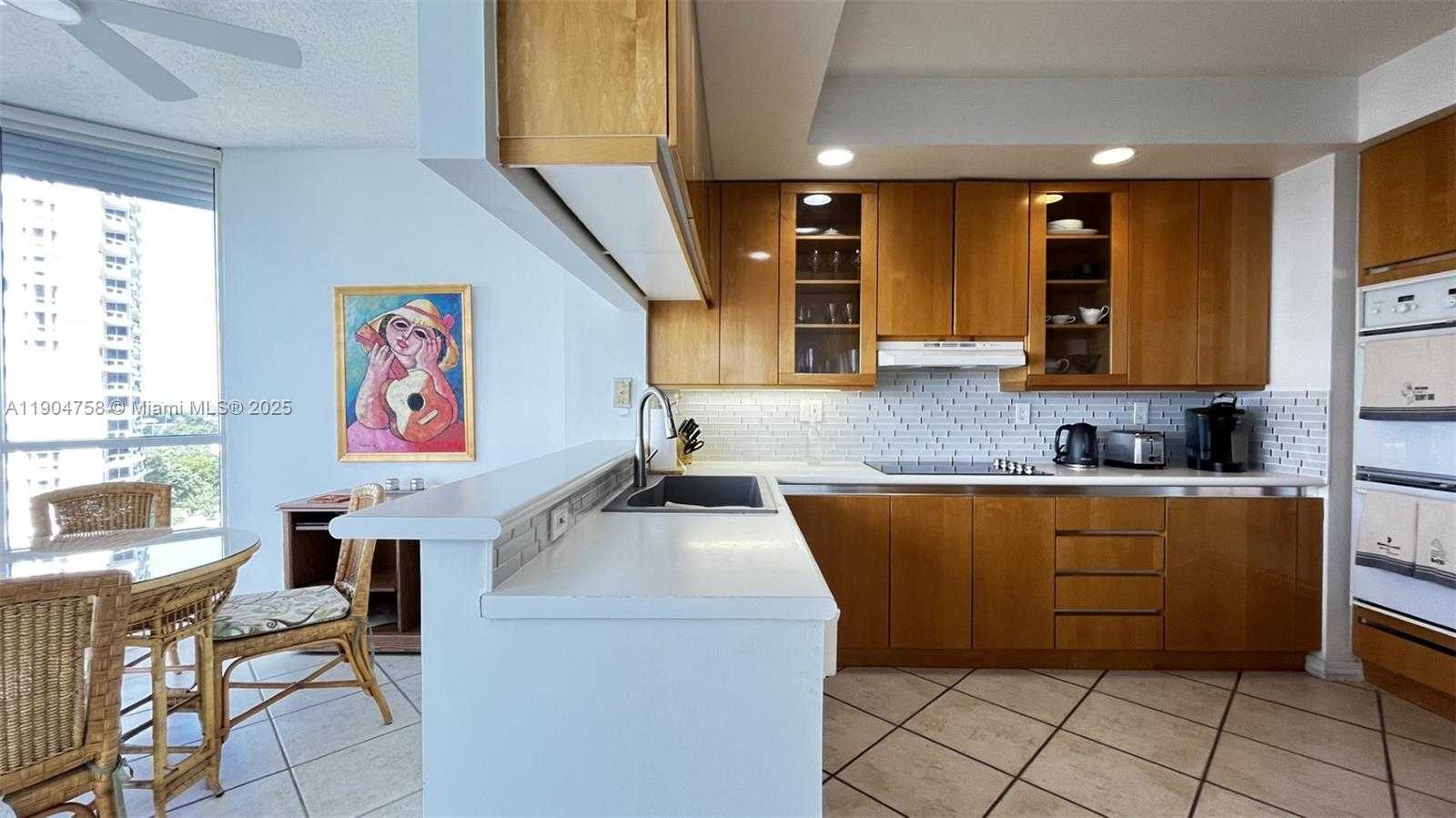 Small Image of 21150 POINT PL #1202, Aventura Number 18