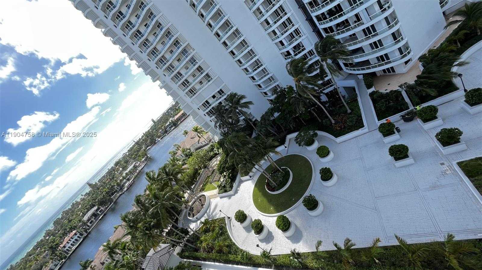 Small Image of 21150 POINT PL #1202, Aventura Number 27