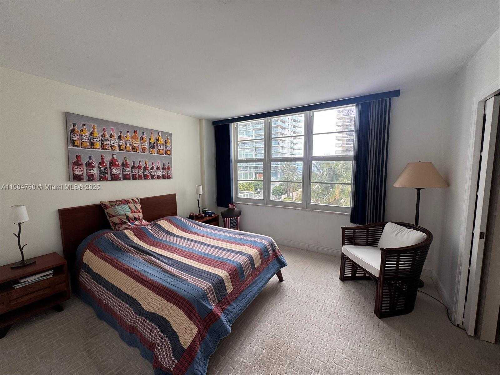 Small Image of 5700 COLLINS AVE #5L, Miami Beach Number 15