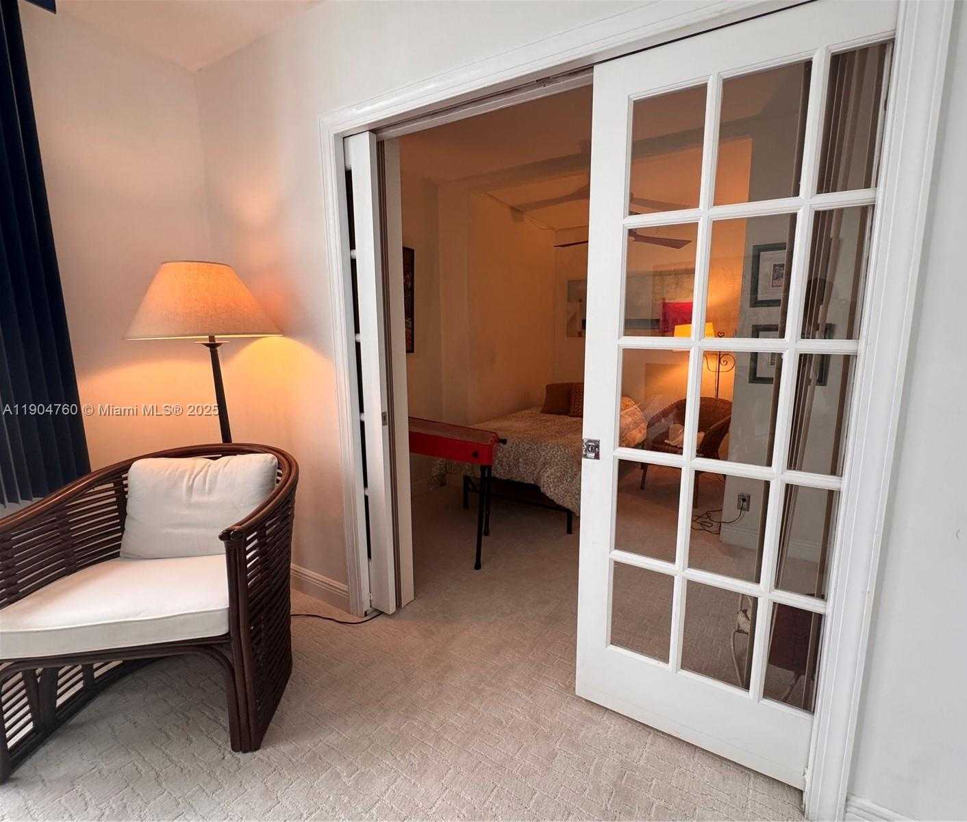 Small Image of 5700 COLLINS AVE #5L, Miami Beach Number 16