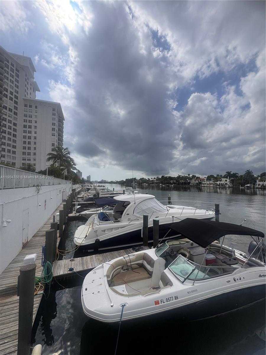 Small Image of 5700 COLLINS AVE #5L, Miami Beach Number 18