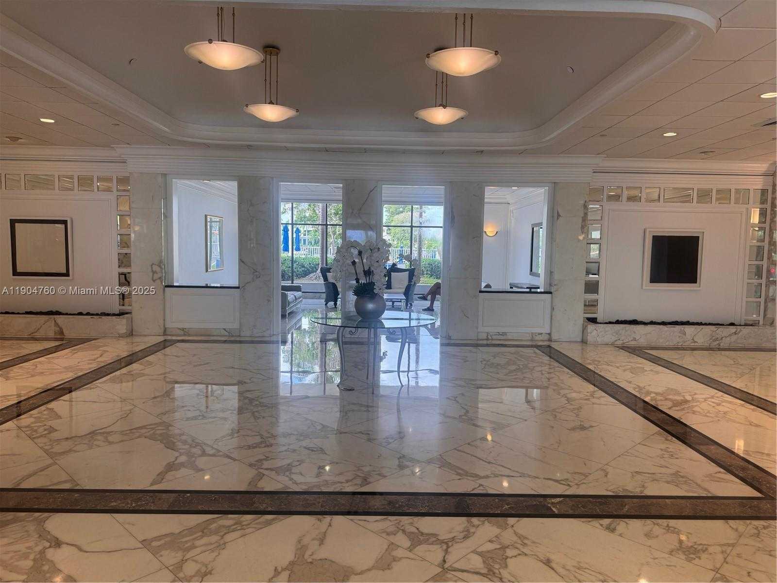 Small Image of 5700 COLLINS AVE #5L, Miami Beach Number 22