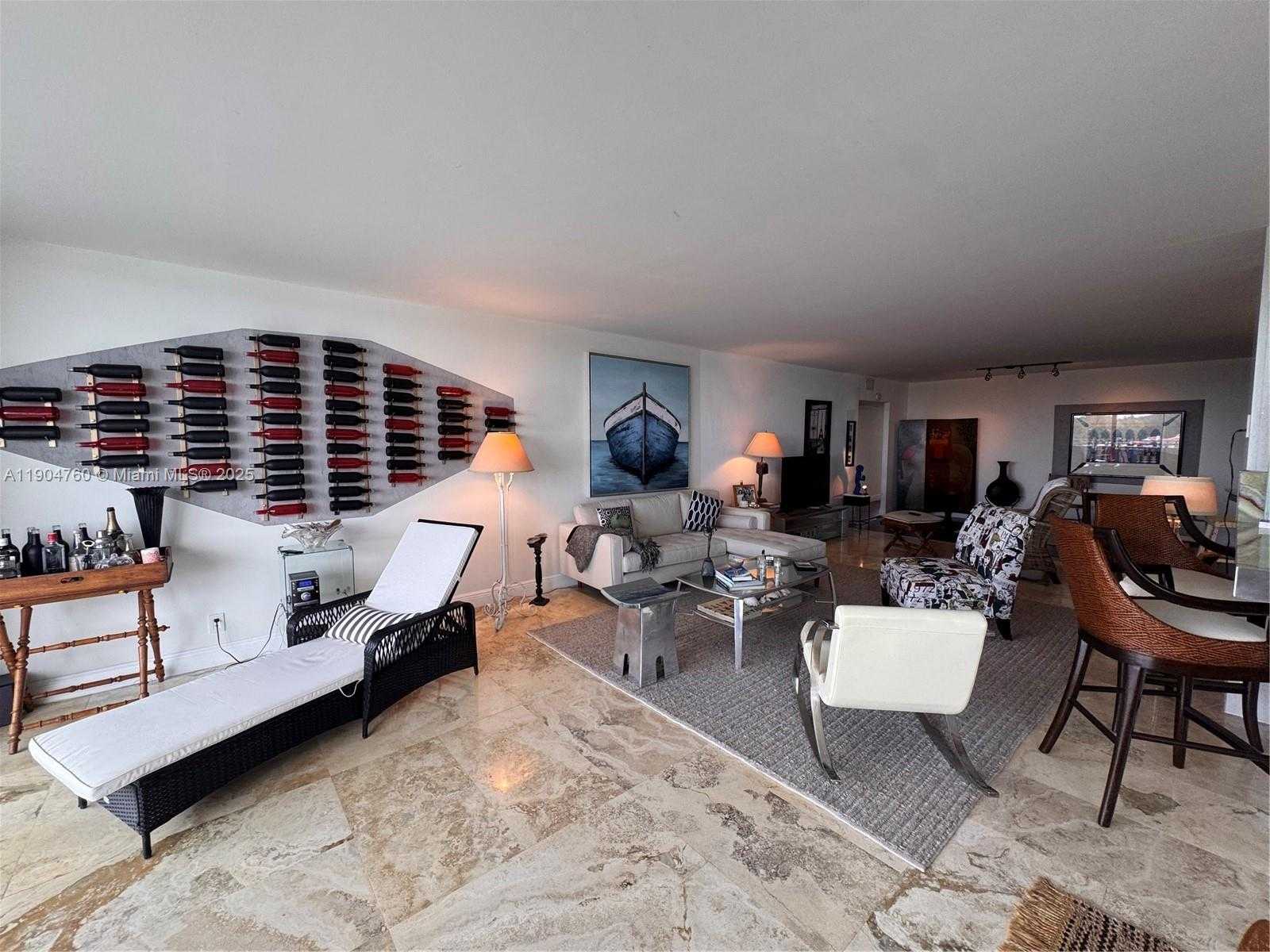Small Image of 5700 COLLINS AVE #5L, Miami Beach Number 4