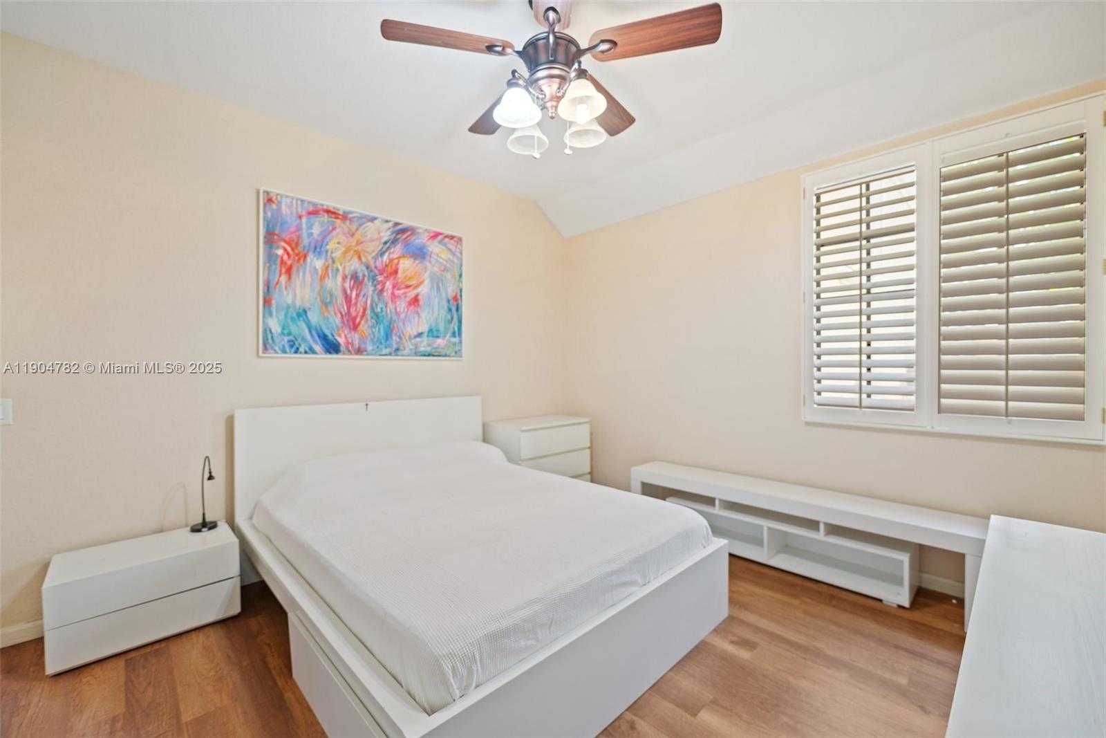 Small Image of 1634 PASSION VINE CIR #31-2, Weston Number 18