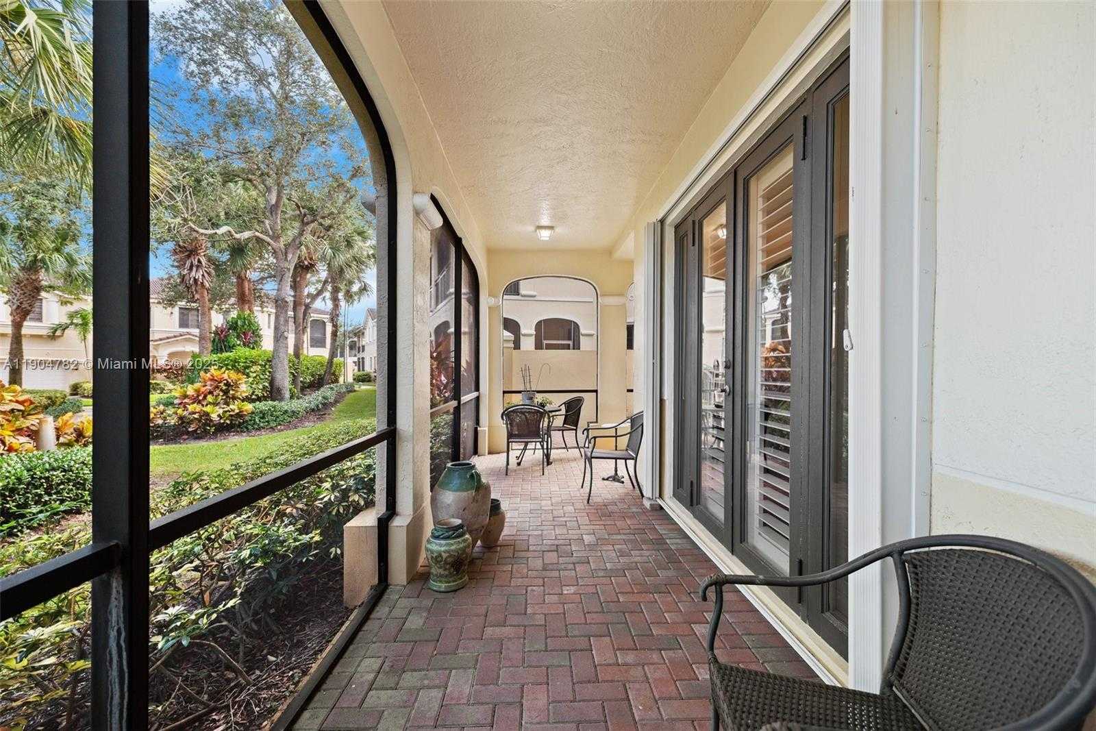 Small Image of 1634 PASSION VINE CIR #31-2, Weston Number 22