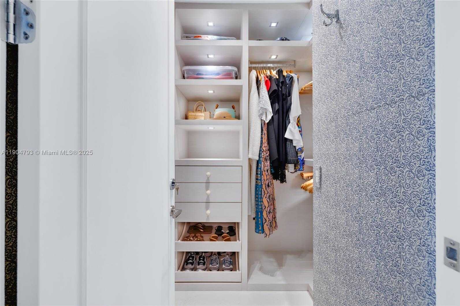 Small Image of 9705 COLLINS AVE #2102N, Bal Harbour Number 26