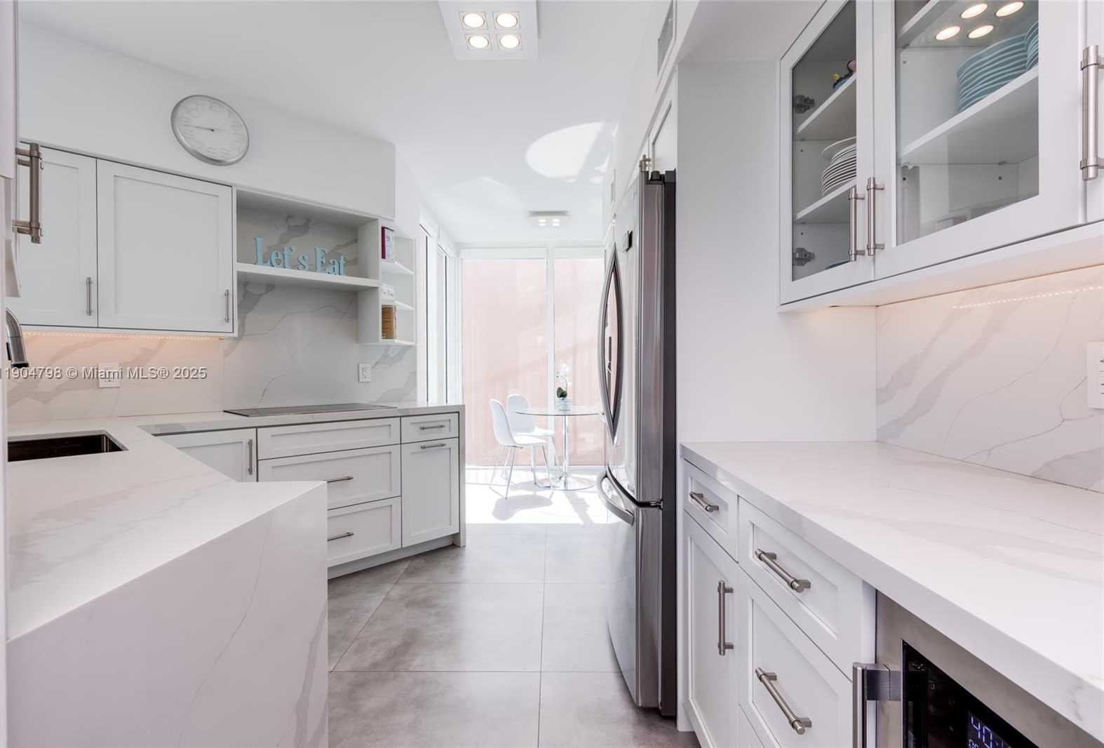 Small Image of 3370 HIDDEN BAY DR #303, Aventura Number 14