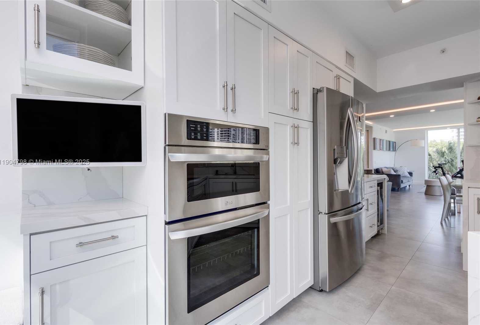 Small Image of 3370 HIDDEN BAY DR #303, Aventura Number 15