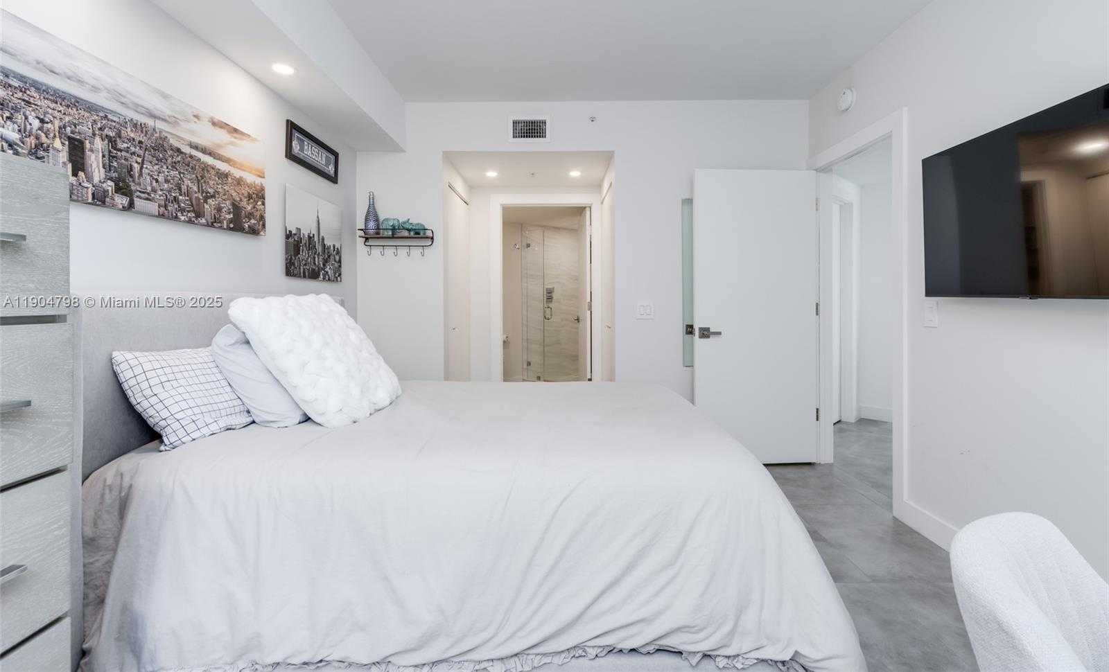 Small Image of 3370 HIDDEN BAY DR #303, Aventura Number 27