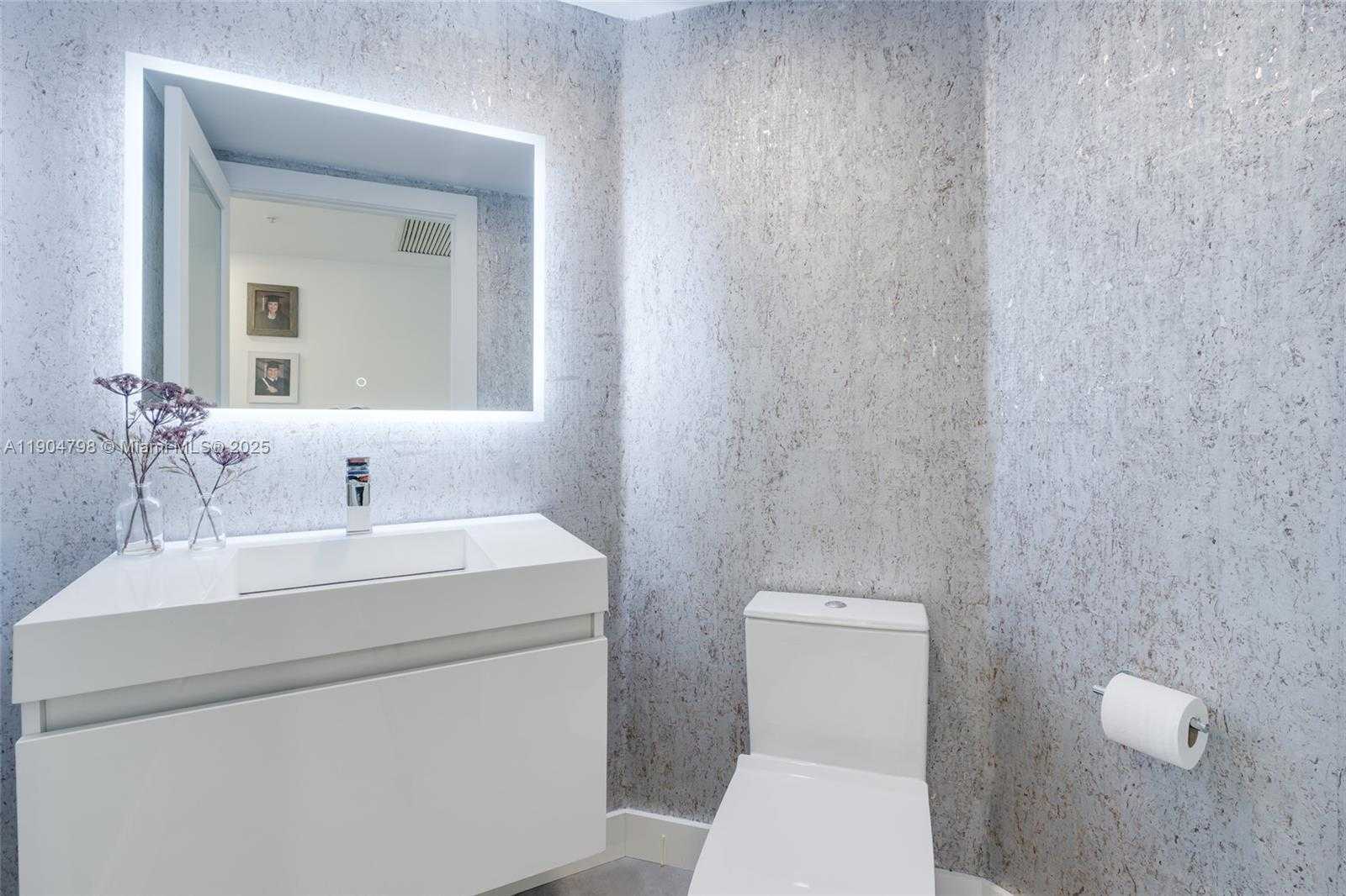 Small Image of 3370 HIDDEN BAY DR #303, Aventura Number 34