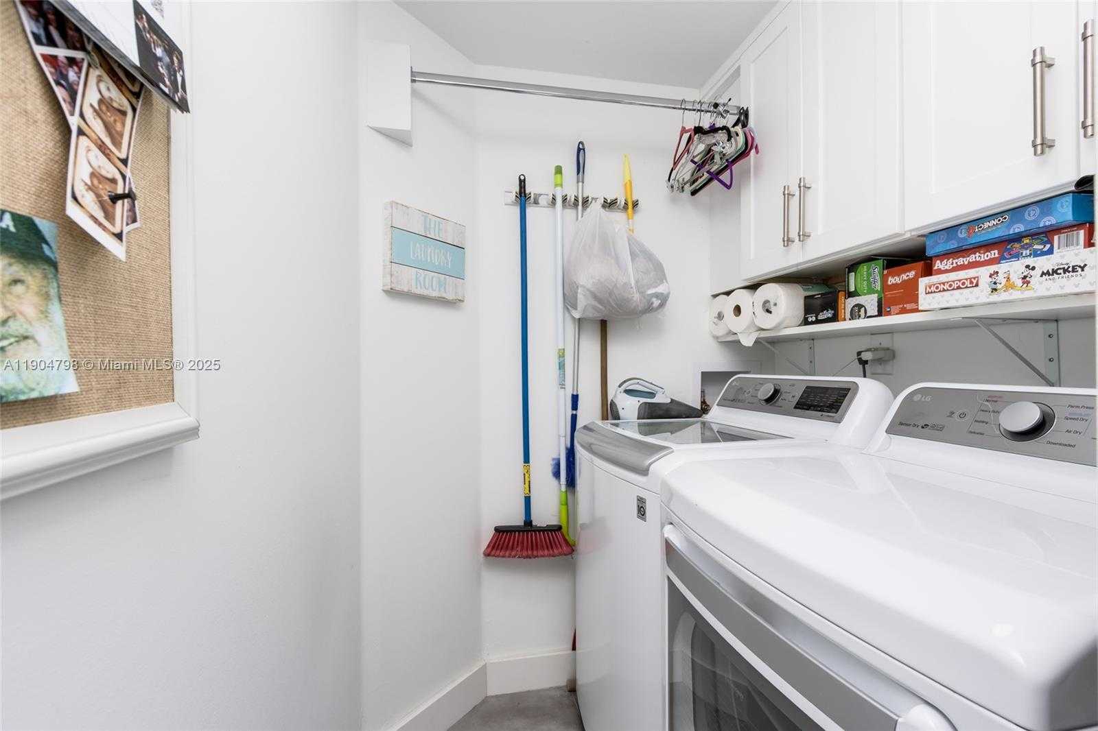 Small Image of 3370 HIDDEN BAY DR #303, Aventura Number 36