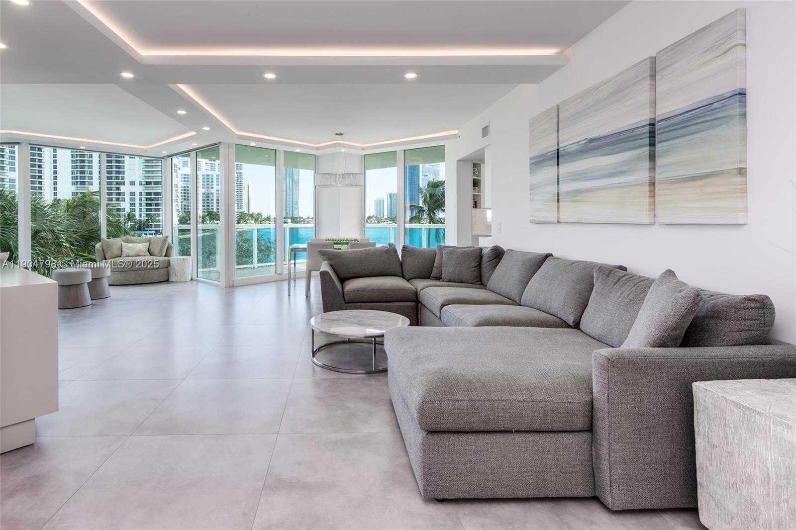 Small Image of 3370 HIDDEN BAY DR #303, Aventura Number 4