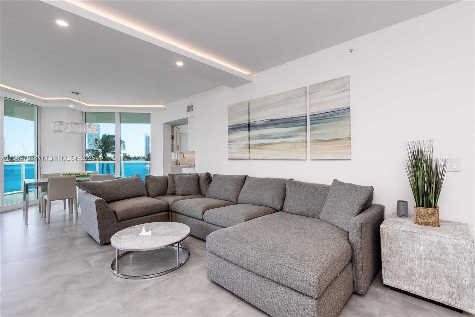 Small Image of 3370 HIDDEN BAY DR #303, Aventura Number 6