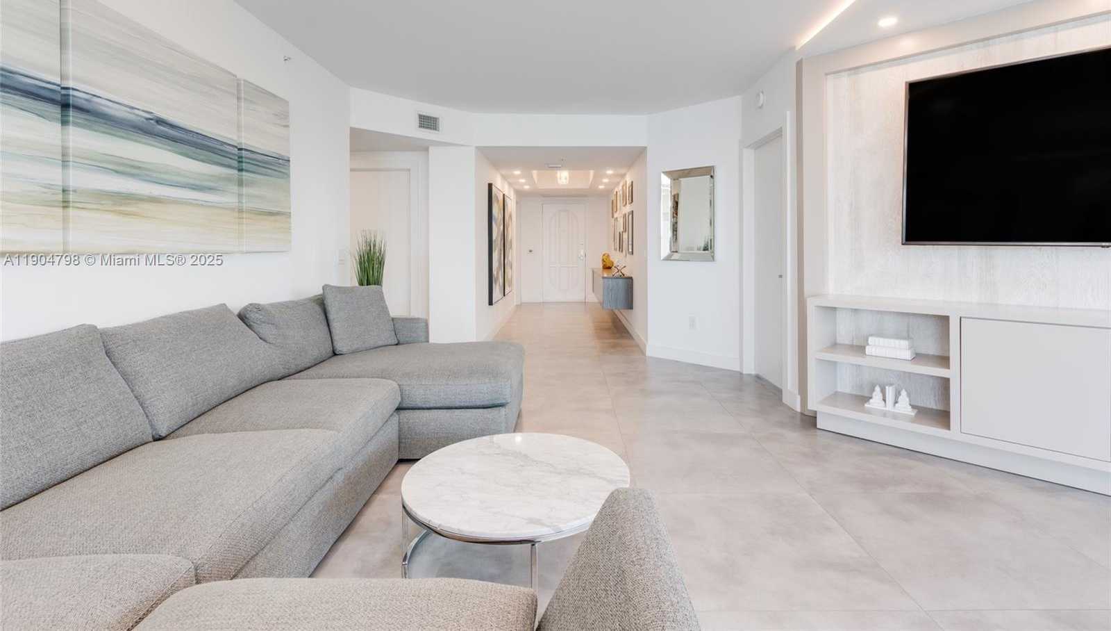 Small Image of 3370 HIDDEN BAY DR #303, Aventura Number 9