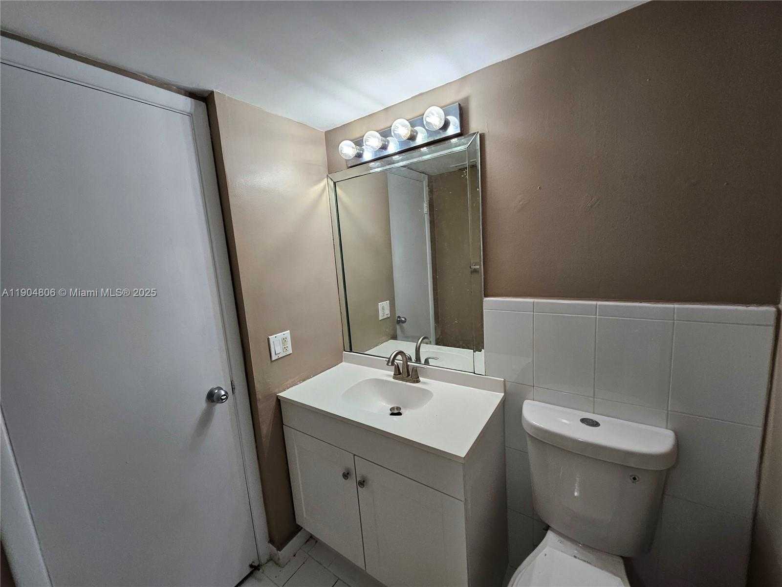 Small Image of 7490 MIAMI LAKES DR #A108, Miami Lakes Number 15