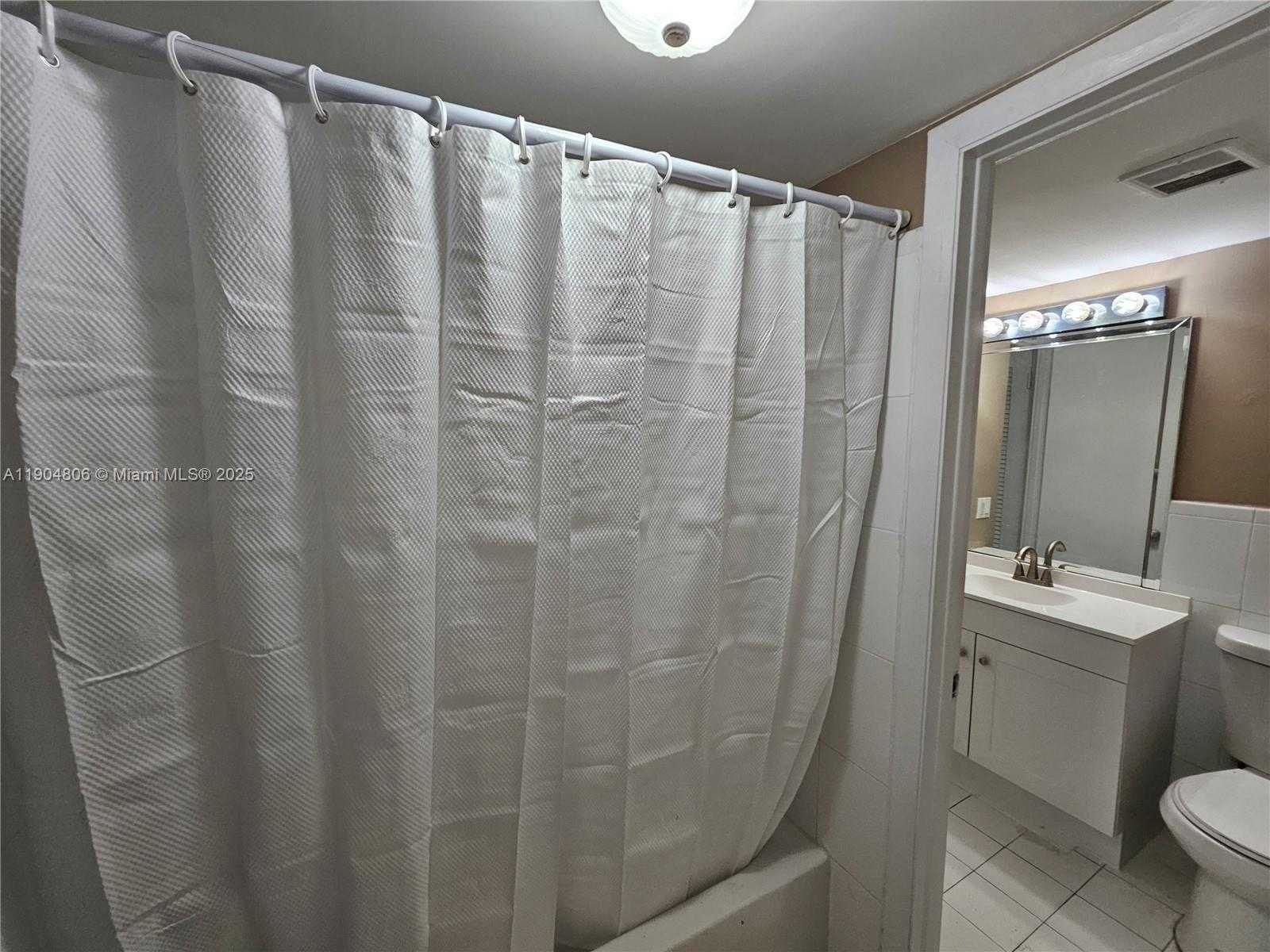 Small Image of 7490 MIAMI LAKES DR #A108, Miami Lakes Number 17