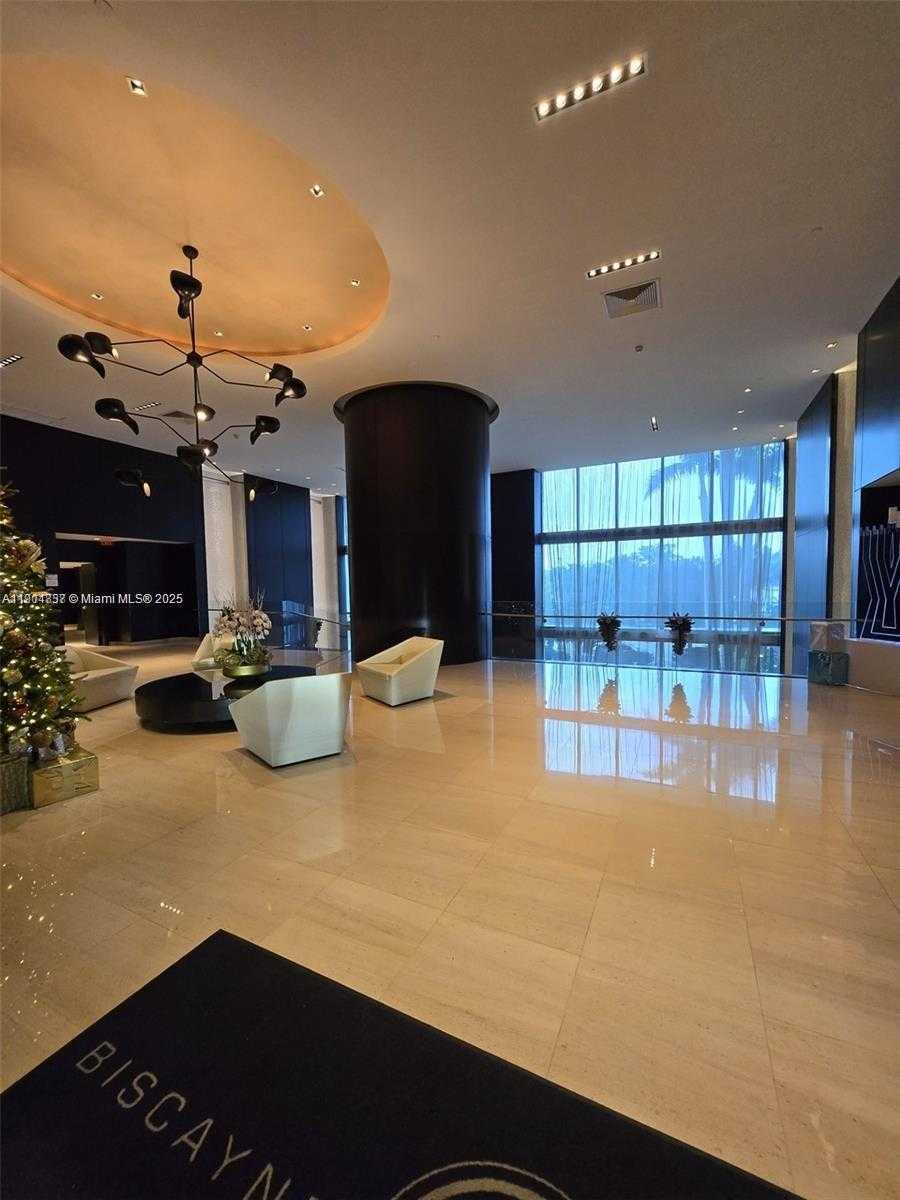 Small Image of 900 BISCAYNE BLVD #3902, Miami Number 1