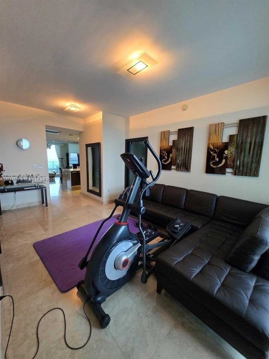 Small Image of 900 BISCAYNE BLVD #3902, Miami Number 14