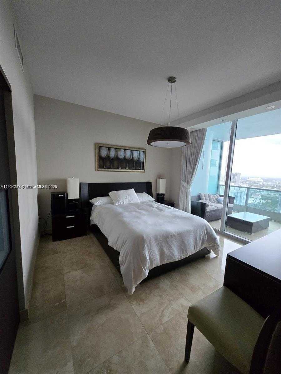 Small Image of 900 BISCAYNE BLVD #3902, Miami Number 22
