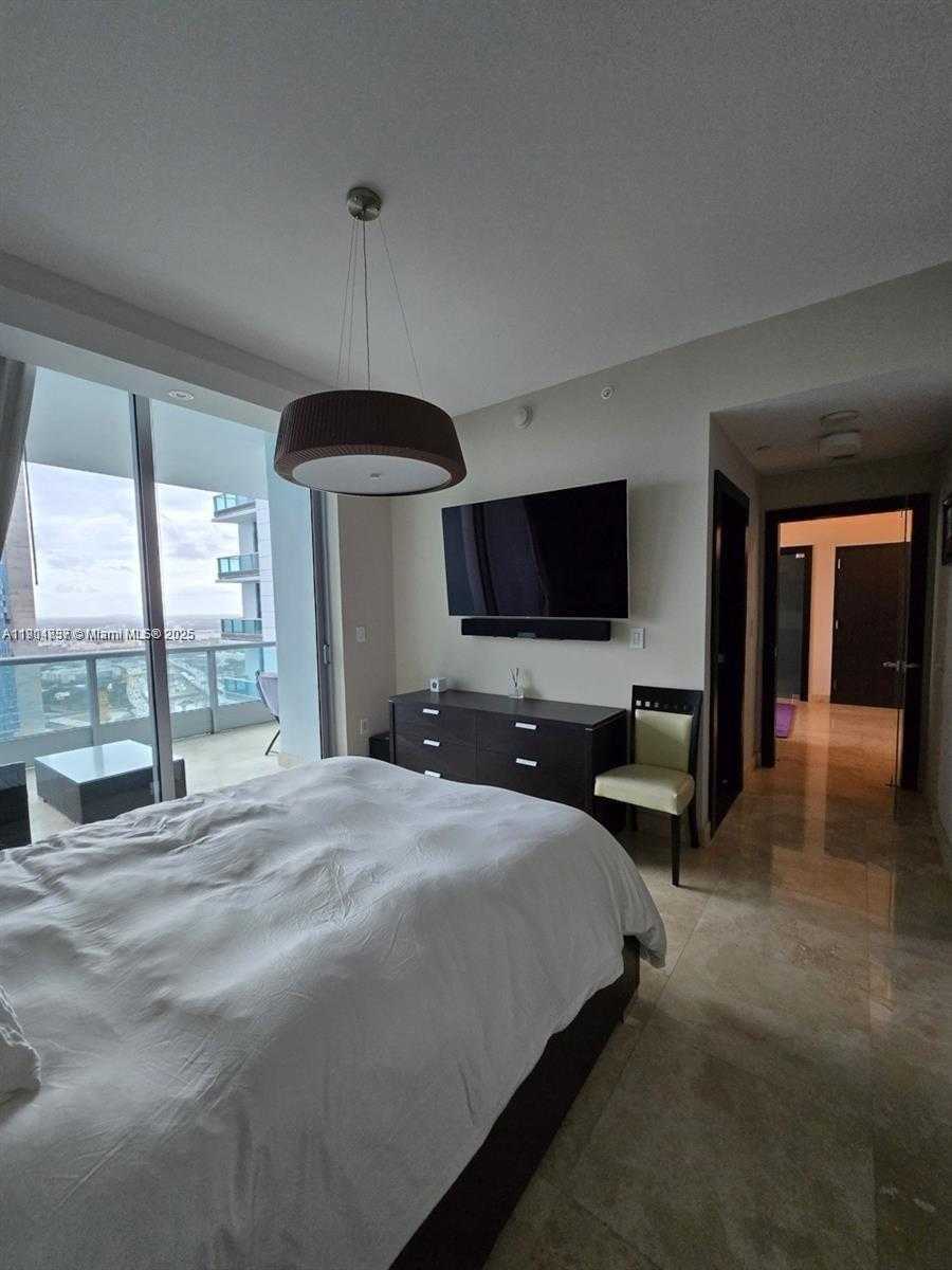 Small Image of 900 BISCAYNE BLVD #3902, Miami Number 23