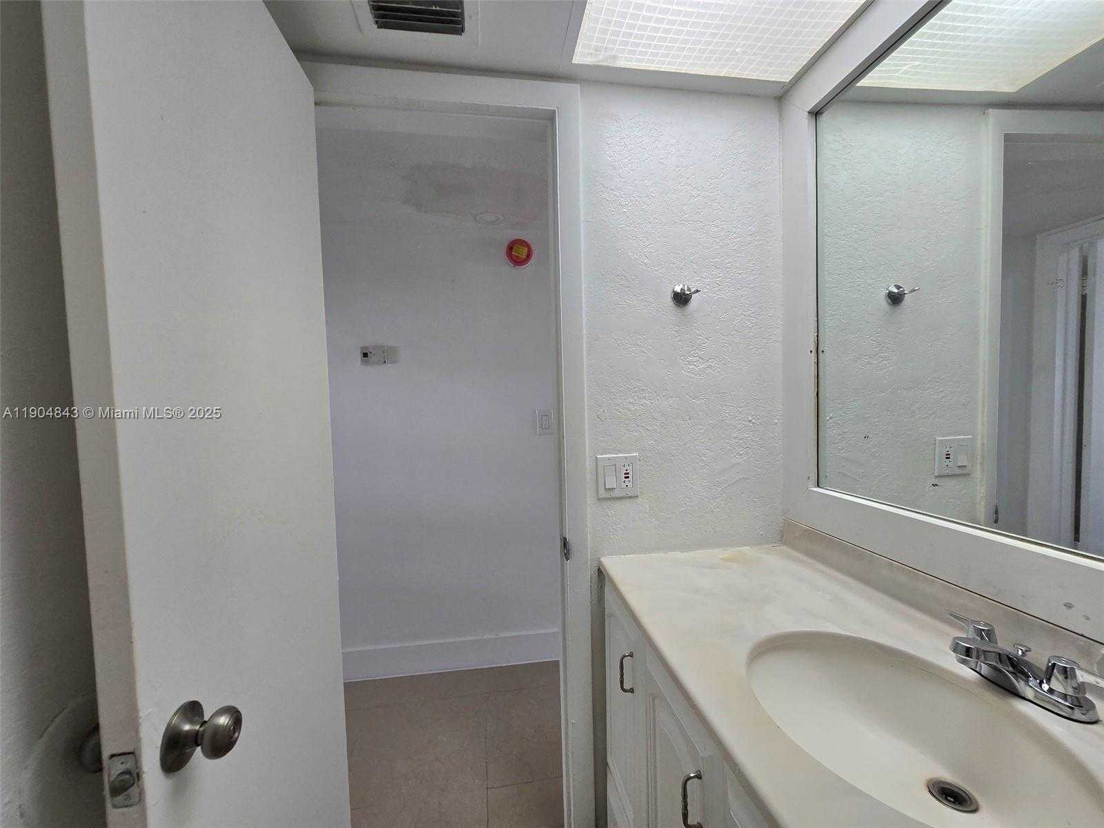 Small Image of 7520 SOUTH WEST 82ND ST #G118, Miami Number 22