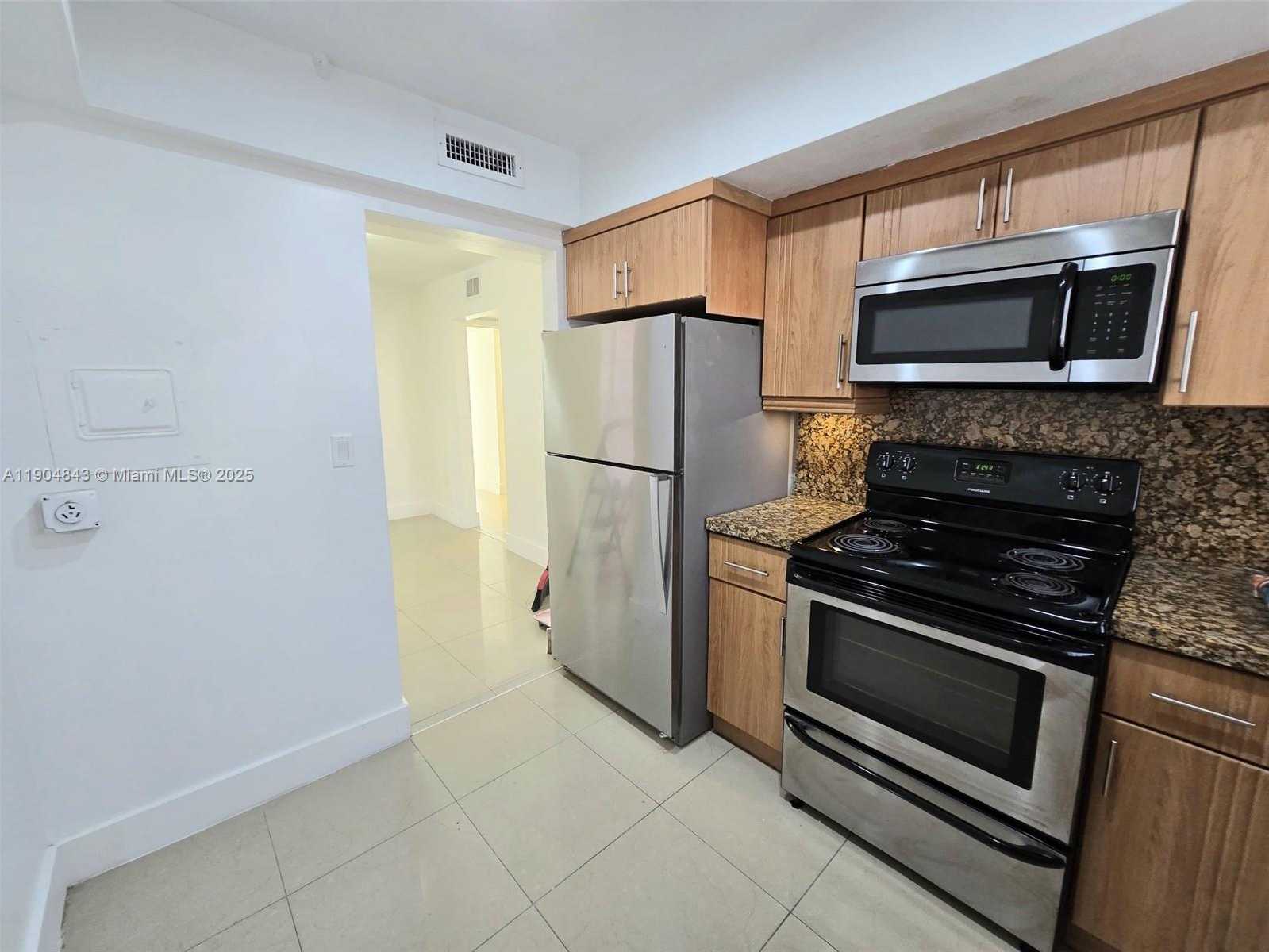 Small Image of 7520 SOUTH WEST 82ND ST #G118, Miami Number 7